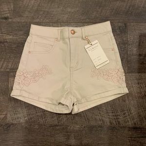 Creme Jean Shorts